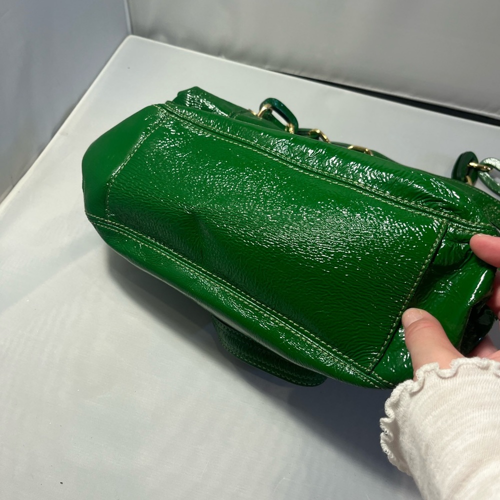 NWOT Michael Kors Lillie Purse Kelly Lime Green Gold Hobo Leather Chain Handbag - Picture 2 of 6
